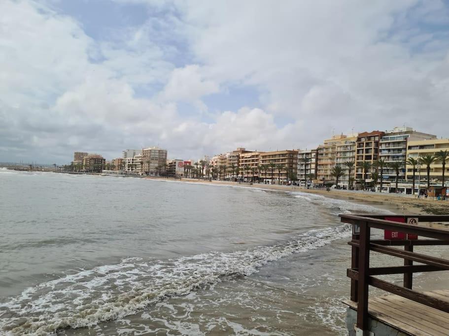 Alex Bungalow Apartment Torrevieja Luaran gambar